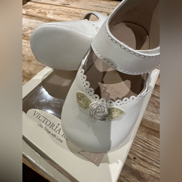 Victoria Kids Infant Crib shoes Genuine Leather Off White/Cream Various szs - Picture 5 of 8
